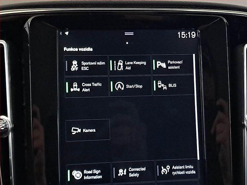 Volvo XC40 (2019) D3 AWD, 4X4, Automat, Kůže - fotka 21 z 23