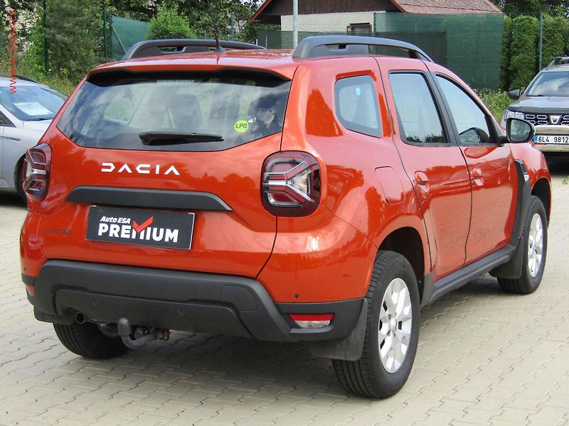 Dacia Duster (2023) 1.0TCe, 1.maj,ČR, AC, park - fotka 4 z 17