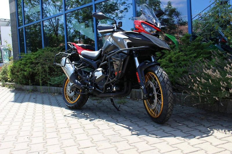 QJ Motor SRT 800 SX (2025) SKLADEM - modelSLEVA - fotka 1 z 9