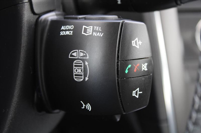 Renault Latitude 2,0 dCi  NOVÉ V ČR,AUTOMAT - fotka 18 z 30