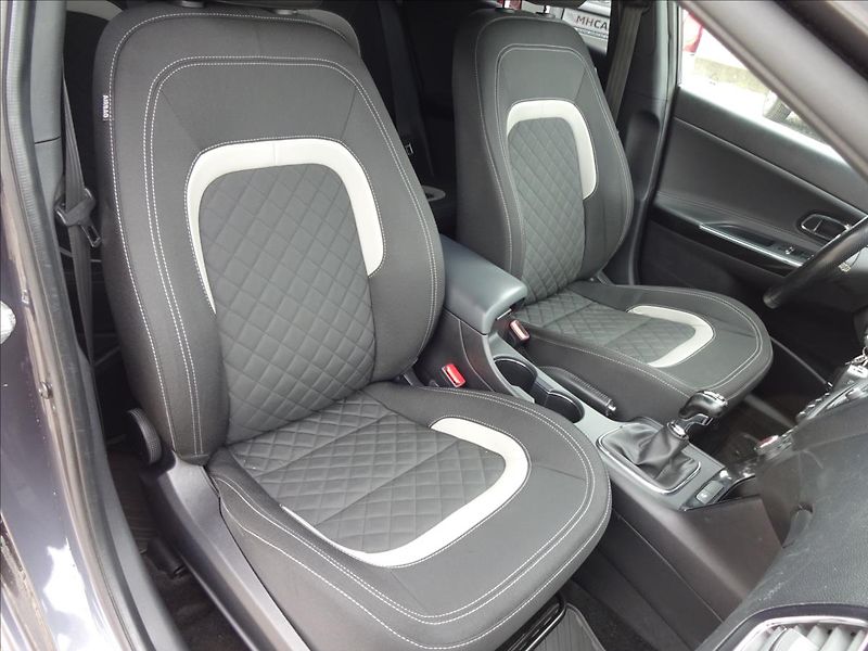 Kia Ceed 1,6 CRDi 100kW GT LINE - fotka 30 z 50