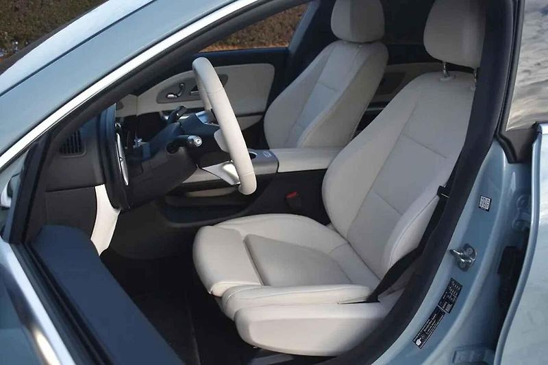 Mercedes-Benz CLA.