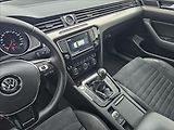 Volkswagen Passat B8 2,0 TDi 110KW Highline - náhled 13