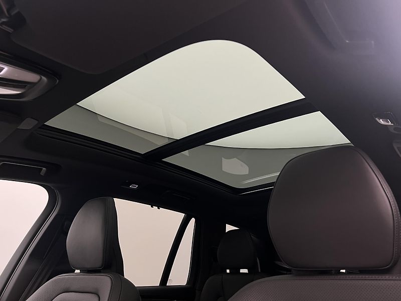 Volvo XC90 (2026) B5 AWD BLACK EDITION PLUS - fotka 7 z 49