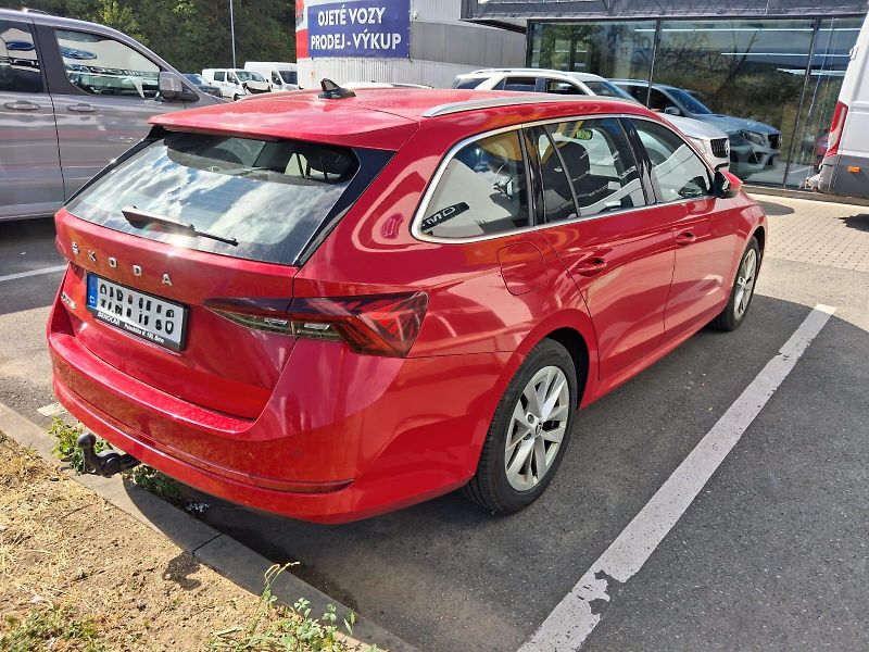 Škoda Octavia 2.0TDI 110kW DSG Style, ČR - fotka 4 z 10