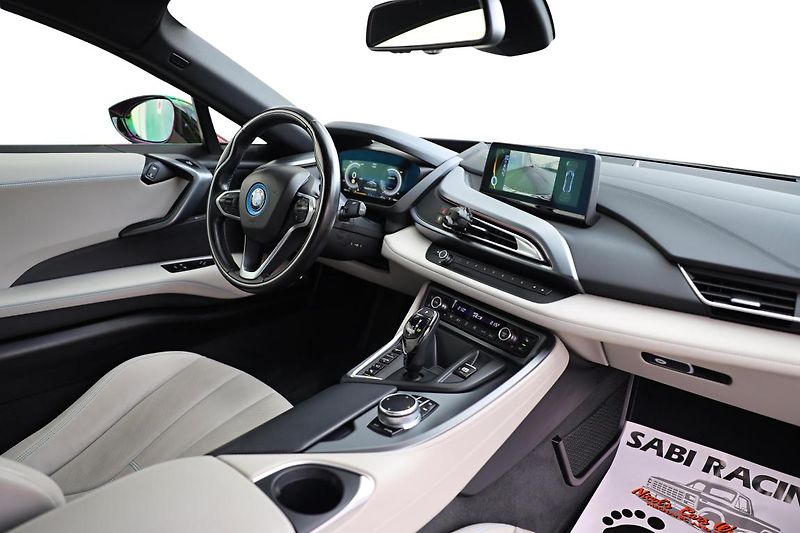 BMW i8 - fotka 13 z 15