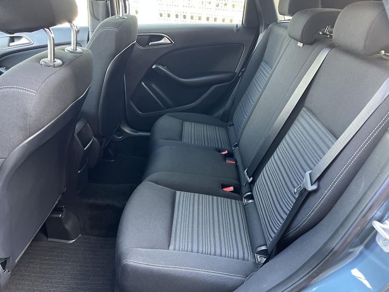 Mercedes-Benz Třídy B B180 1.6i 90kw KAMERA NAVI ALU - fotka 30 z 50