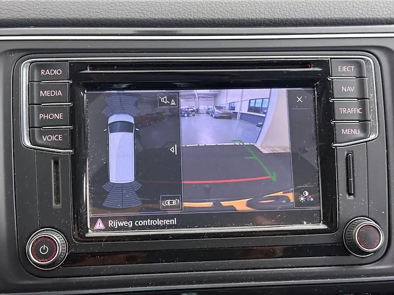 Volkswagen Multivan 2.0TDI 150kW DSG 4x4 Long TZ - fotka 10 z 14