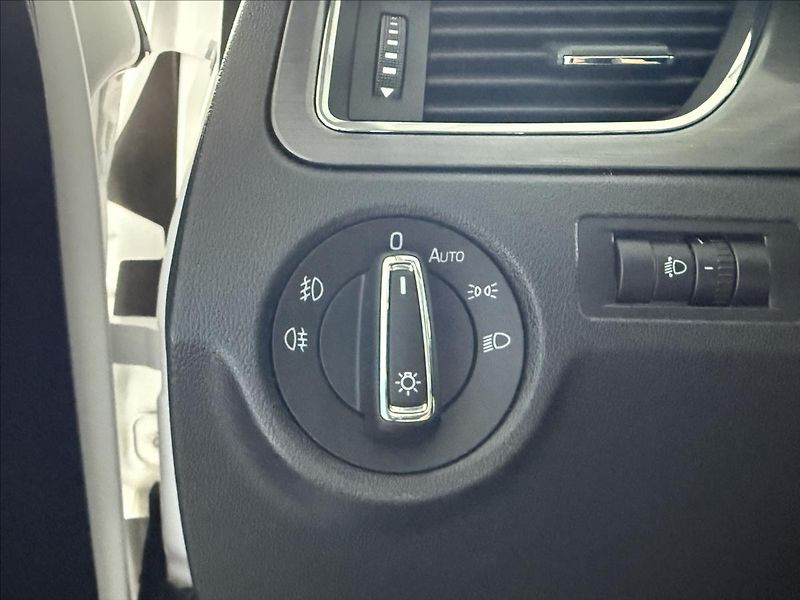 Škoda Rapid 1,0   TSI 81kW,STYLE, SERVISKA - fotka 12 z 24