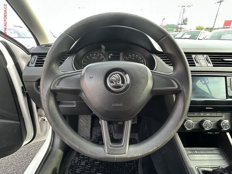 Škoda Octavia (2017) 1.6 TDi, ČR, Ambition, AC - fotka 12 z 16
