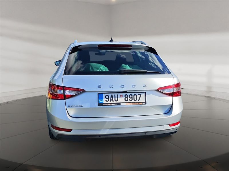 Škoda Superb 2,0 TDI 110 Style DSG - fotka 5 z 11