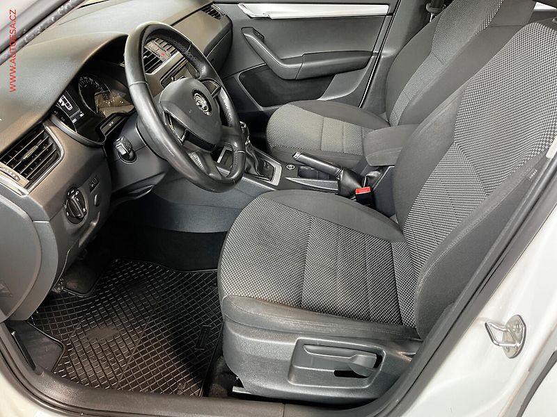 Škoda Octavia (2015) 1.6 TDI, ČR, servis.kniha, AC - fotka 9 z 13