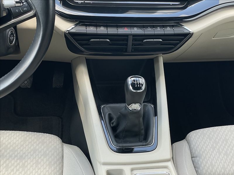Škoda Octavia 2,0 TDI Combi Style LED+PDC - fotka 13 z 25