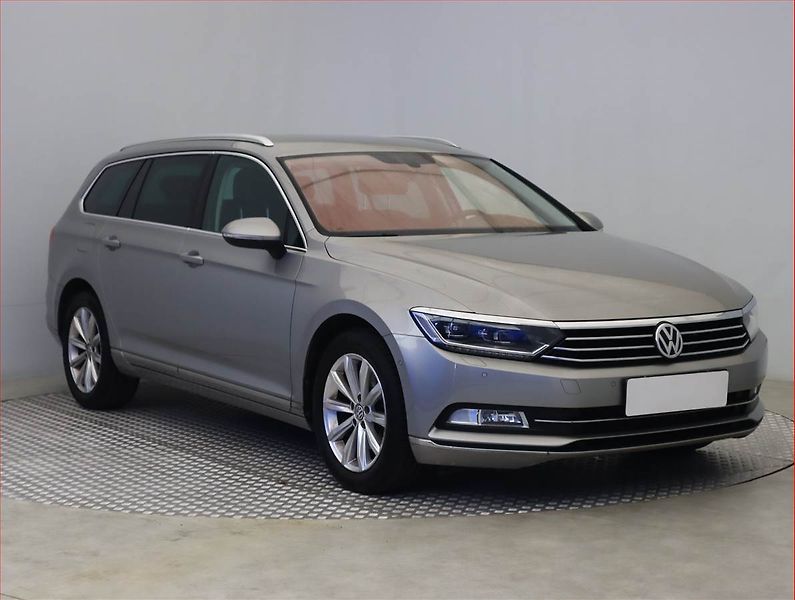 Volkswagen Passat (2016) Highline 2.0 TDI, Automat - fotografie inzerátu