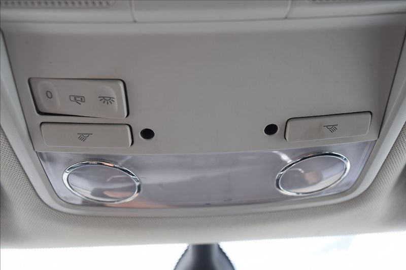Škoda Octavia 1,6 TDI 81KW PO ROZVODECH - fotka 46 z 48