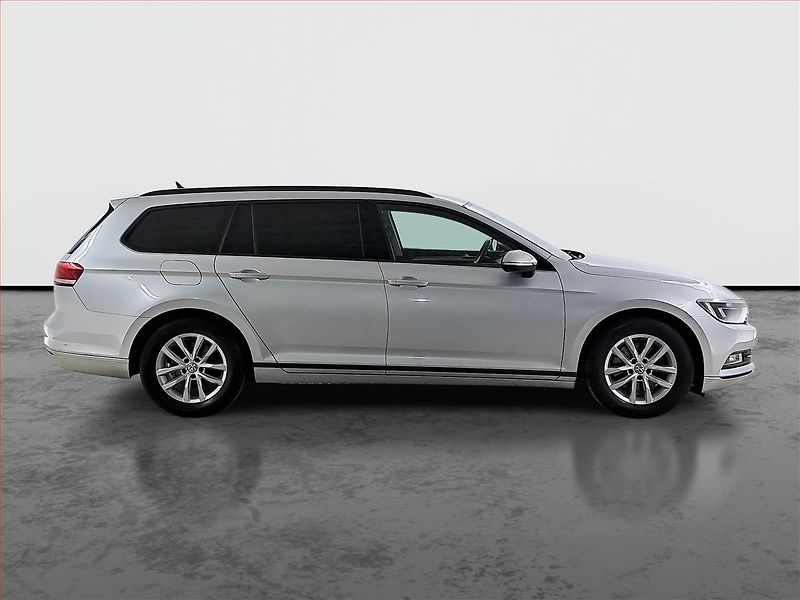 Volkswagen Passat (2016) 2.0 TDI, Tempomat - fotka 6 z 19