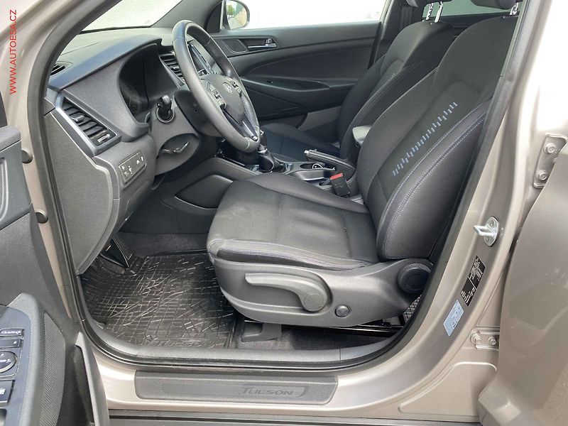 Hyundai Tucson (2018) 1.7 CRDi, ČR, Go!, navi - fotka 9 z 20
