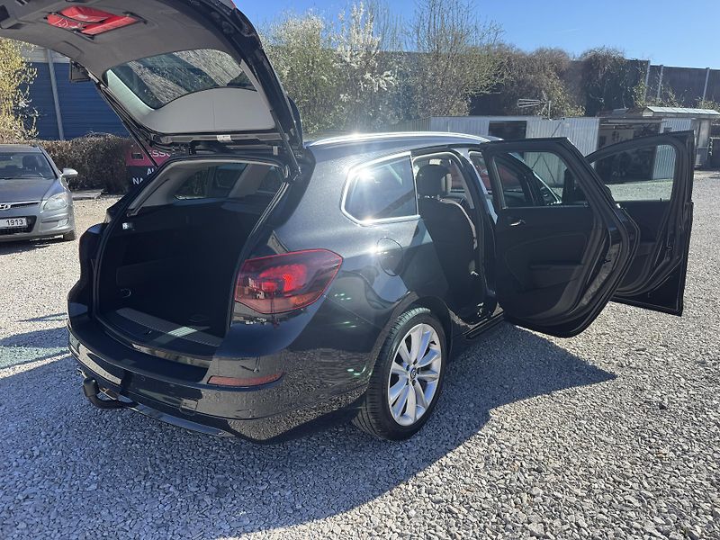 Opel Astra (2013) 1.6(132KW)SPORTS TOURER - fotka 13 z 46