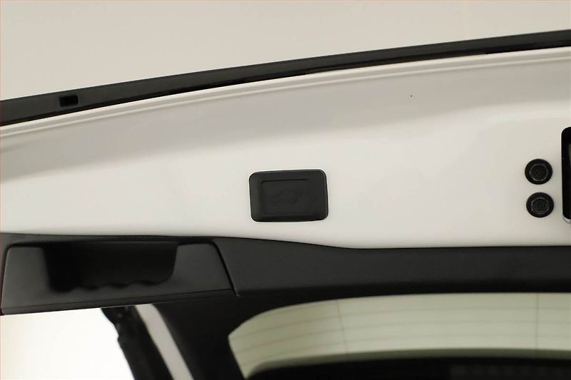 Toyota RAV4 (2023) Comfort 2.5 Hybrid - fotka 17 z 17