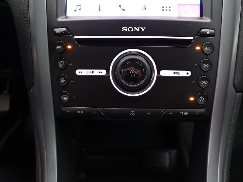Ford Mondeo 2.0 TDCI 110kW Titanium Navi - fotka 21 z 30