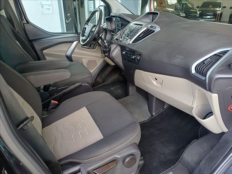 Ford Tourneo Custom 2,2 Titanium,L2,1maj,motor 119 - fotka 13 z 28