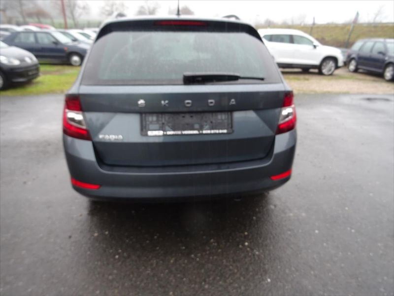 Škoda Fabia 1,0 TSi 70 kW Automat - fotka 8 z 31
