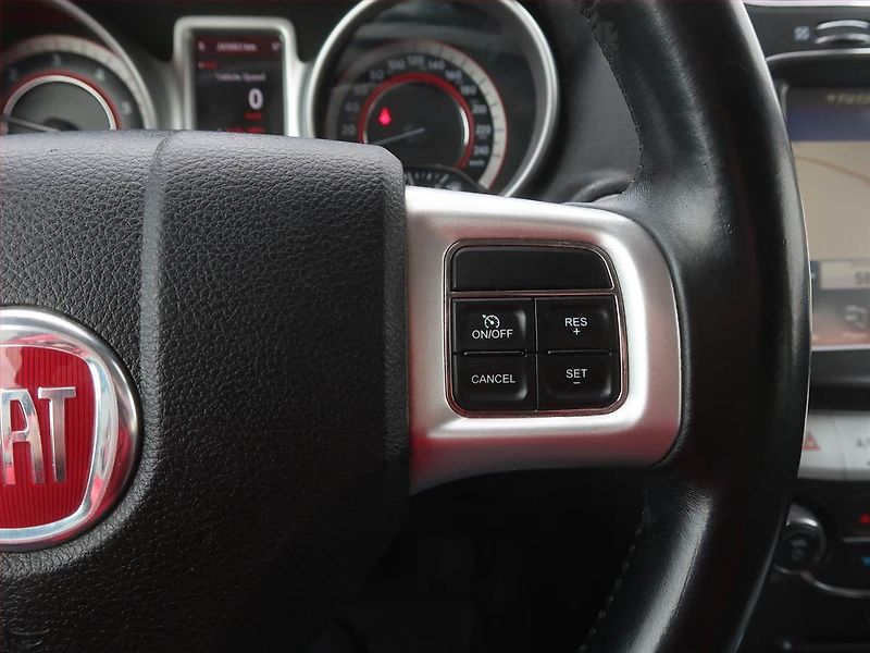 Fiat Freemont (2012) 2.0 MultiJet, 4X4, Automat - fotka 16 z 19