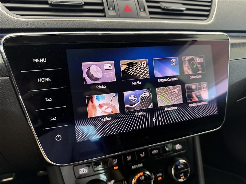 Škoda Superb 2,0 TDi, Sportline, Navi, DSG - fotka 26 z 36