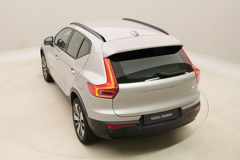 Volvo XC40 PURE ELECTRIC RECHARGE PLUS - fotka 18 z 50