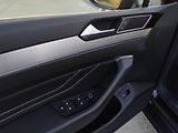Volkswagen Passat (2021) 1.5tsi 110kw DSG, ČR, 1.maj. - náhled 12