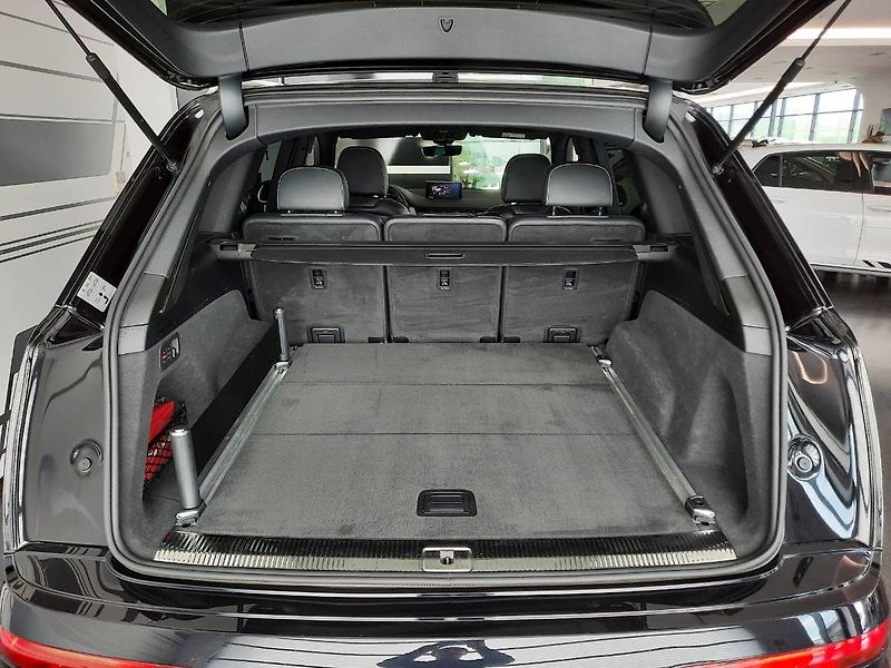 Audi SQ7 (2018) 4.0 TDI quattro (320kW/435k) T - fotka 26 z 29