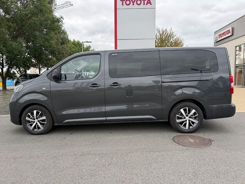 Toyota ProAce Verso L2 2.2D 8AT Family Executive W - fotka 3 z 13