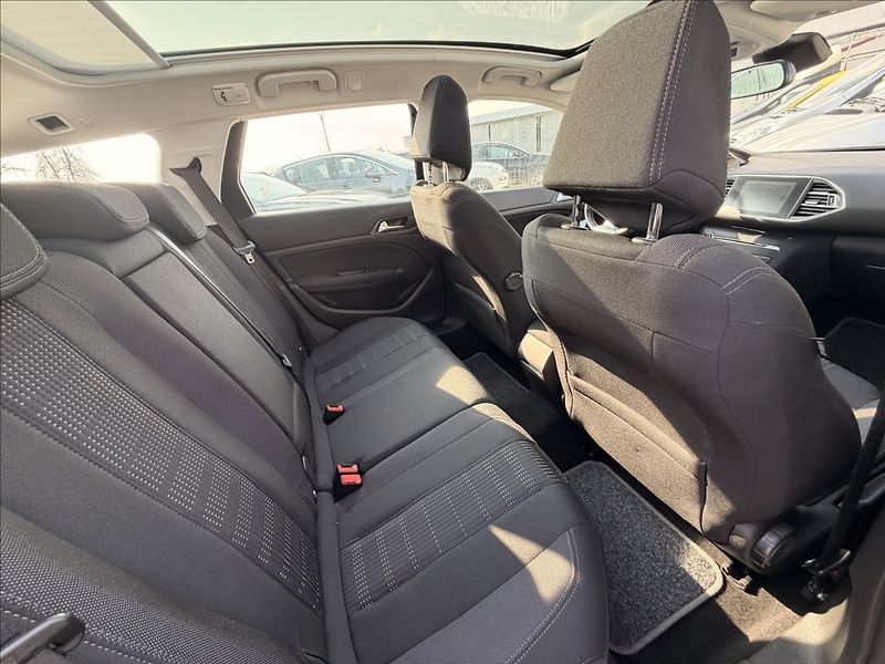 Peugeot 308 2,0 HDI 110kW PANORAMA - fotka 20 z 22