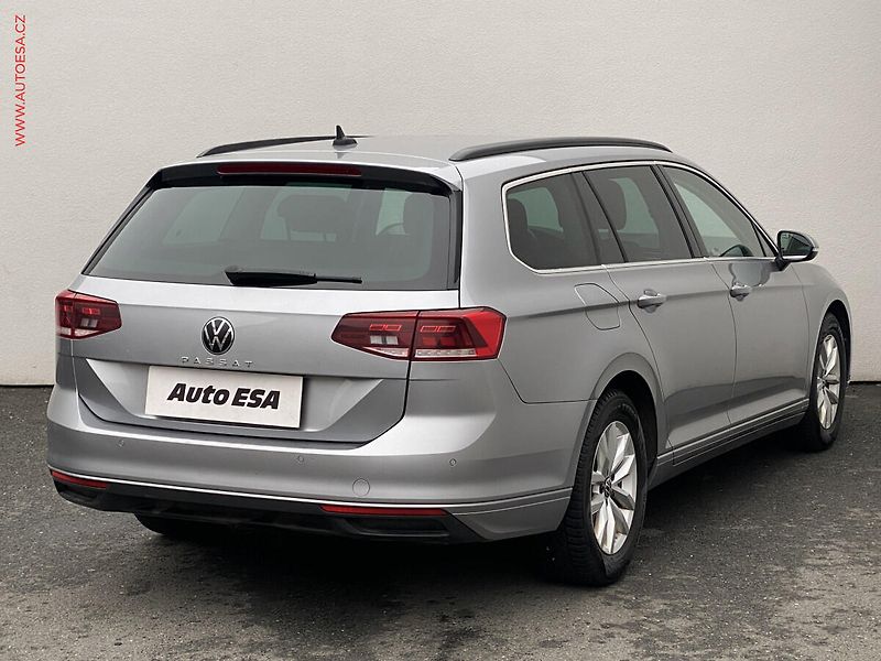 Volkswagen Passat (2021) 2.0 TDi, Business, DSG, TZ - fotka 4 z 19