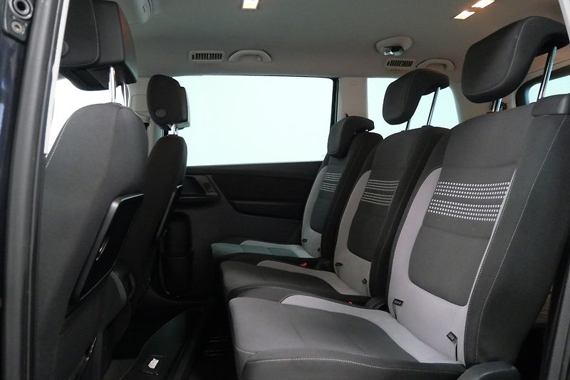 Volkswagen Sharan - fotka 22 z 23