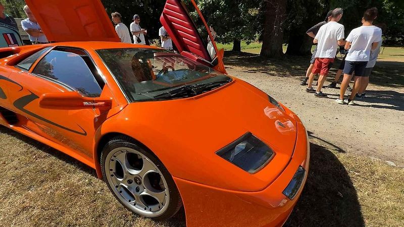 Tři roky práce. Petr Borovec z Aše si Lamborghini Diablo postavil po svém.