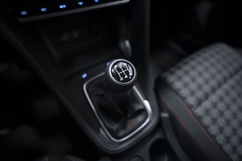 MG ZS 1,5 ESSENTIAL PLUS ZÁRUKA 2031 - fotka 18 z 41