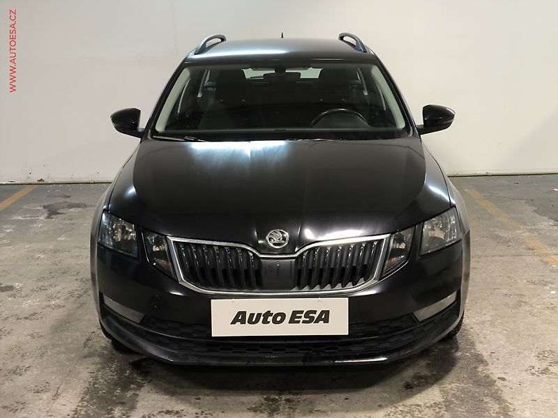 Škoda Octavia (2017) 1.6 TDi, Ambition, DSG - fotka 2 z 17