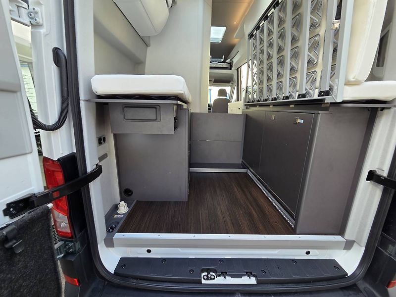 Volkswagen Grand California (2025) 2.0 TDI 120kW DSG - fotka 55 z 104