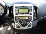 Hyundai i30 (2012) 1.6 CRDi, ČR, AC, tempo - náhled 14