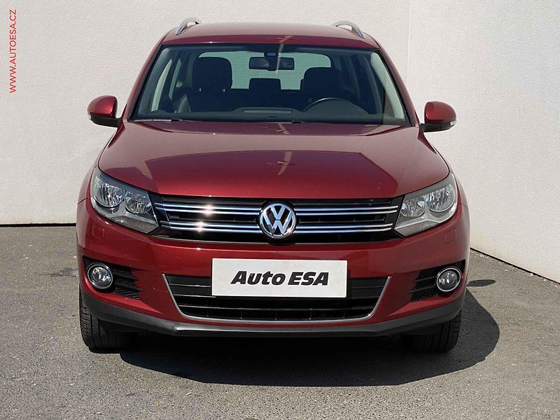 Volkswagen Tiguan (2013) 2.0 TDi, Sport, kůže, navi - fotka 2 z 18