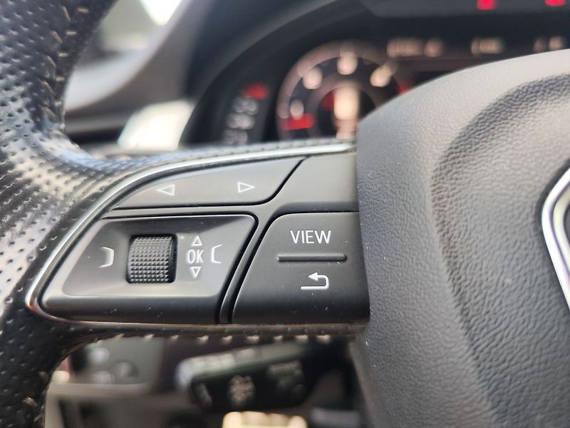 Audi Q7 3.0 TDI/200kW S-Line ČR Quattr - fotka 31 z 41