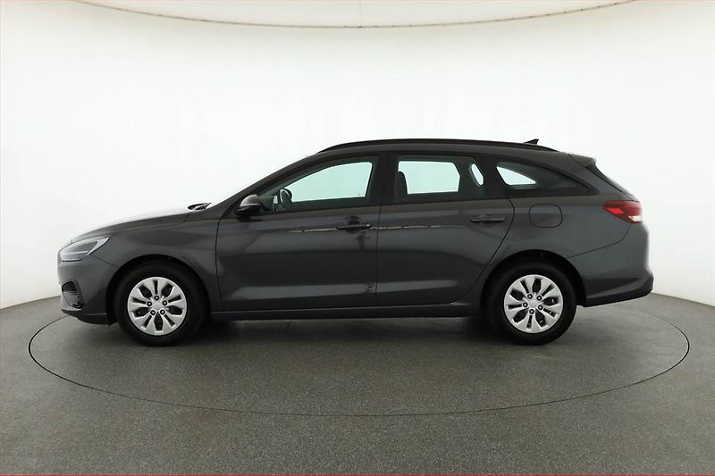 Hyundai i30 (2026) 1.0 T-GDI, Comfort, Navi - fotka 3 z 19