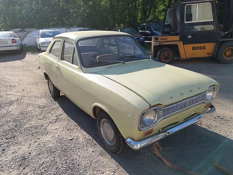 Ford Escort (1976) MK I - fotka 2 z 16