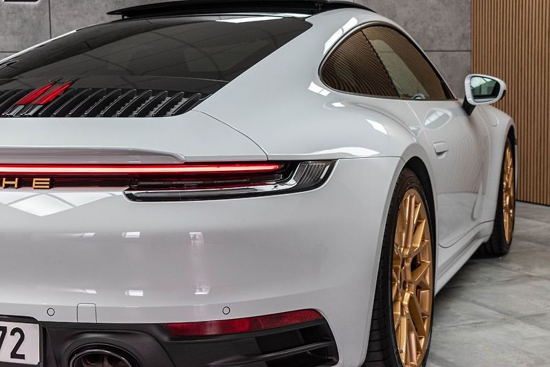 Porsche 911 CARRERA S - fotka 28 z 34