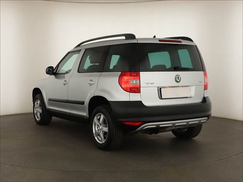 Škoda Yeti (2011) 1.8 TSI, 4X4, Tempomat - fotka 4 z 13