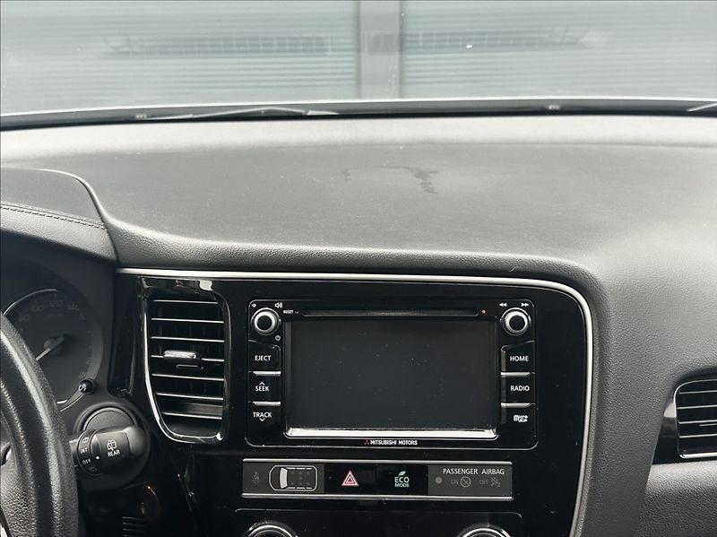 Mitsubishi Outlander 2,0 150PS  Active A/T - fotka 24 z 52
