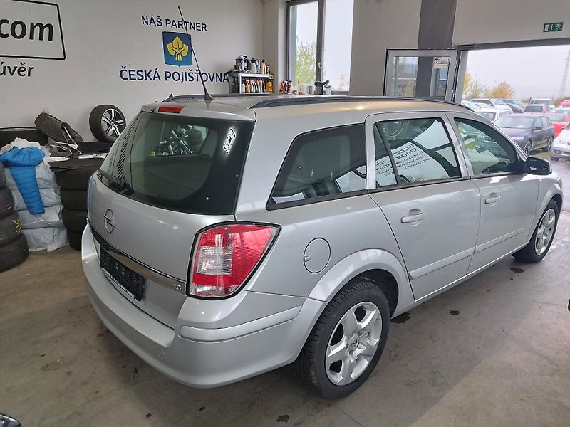 Opel Astra (2008) 1.6i,85kW,KLIM. - fotka 6 z 25
