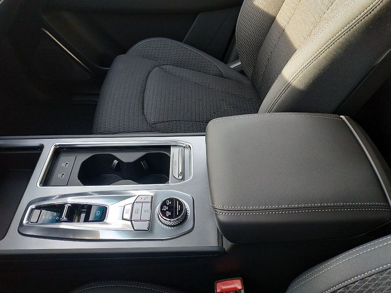 KGM Rexton 2.2 Club, AT,4WD, SKLADEM - fotka 26 z 28