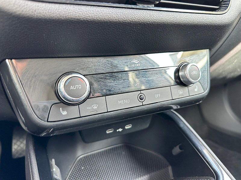Škoda Fabia (2023) 1.0 TSI 70kW Ambition Plus - fotka 19 z 24